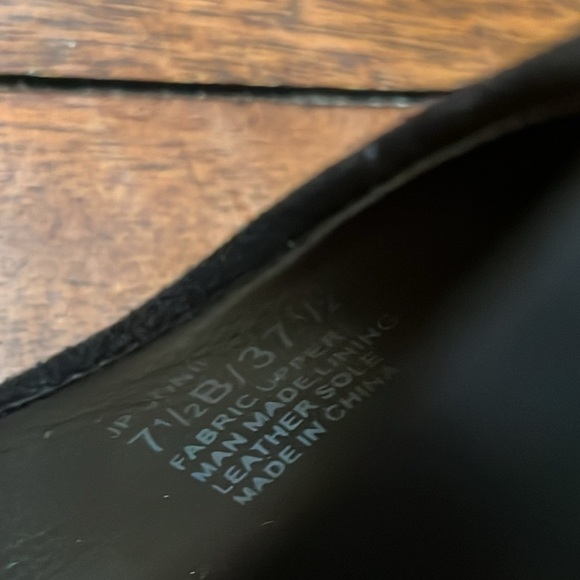 Jessica Simpson Black Suede 7.5B Pumps - Picture 10 of 11